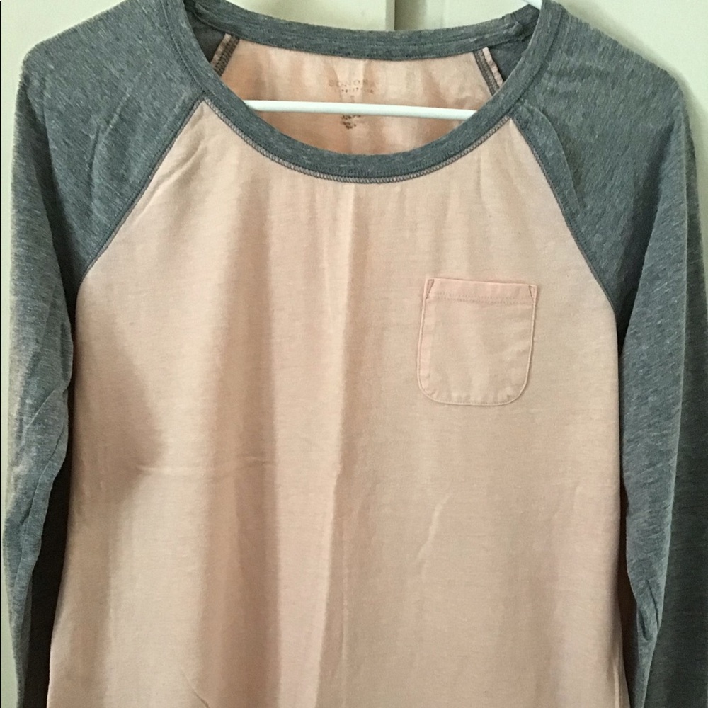 Sonoma baseball-style shirt, size small.
